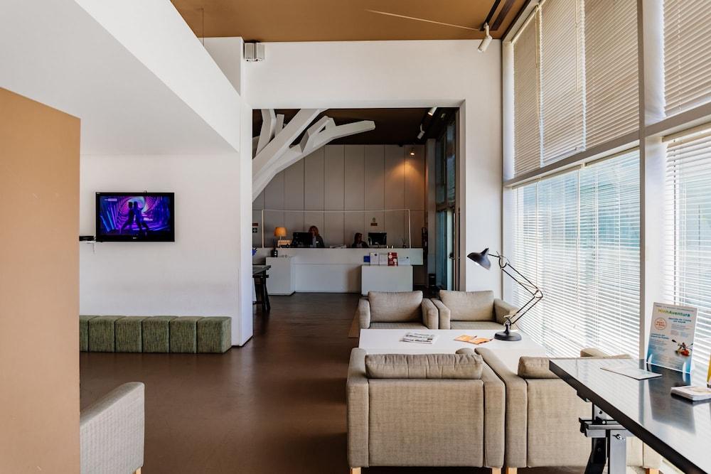 Basic By Axis Hotel 2*