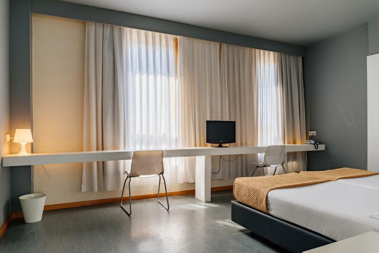 Basic By Axis Hotel 2*