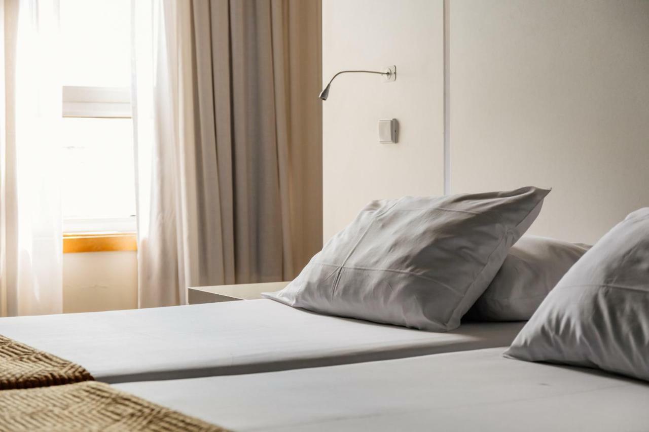 Hotel Basic By Axis